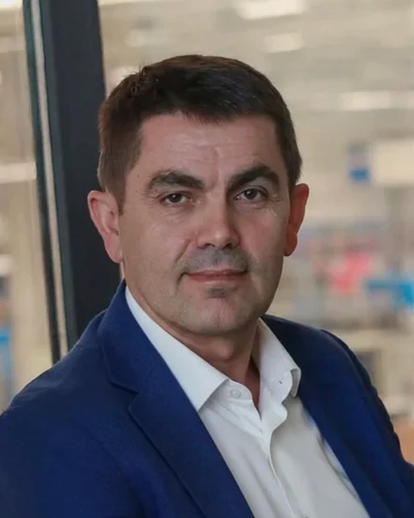 Gazmend Kelmendi, Chief Executive Officer